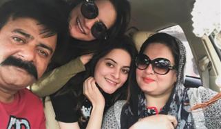 آپ کے بغیر گزرے 5 سال لاکھوں برس لگتے ہیں، منال خان کا والد کیلئے جذباتی پیغام