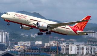 کینیڈا: شراب کی بو آنے پر ایئر انڈیا کے پائلٹ کو حراست میں لے لیا گیا