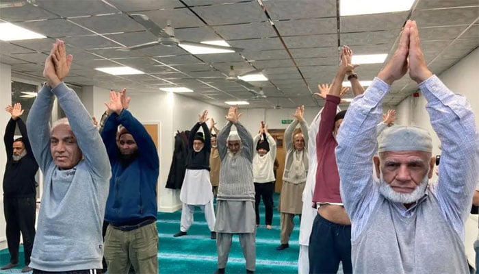 بریڈفورڈ کی جامع مسجد میں مردوں کی ورزش کلاس کی ویڈیو وائرل