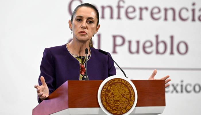 Mexico earthquake prompts evacuation during live presidential conference