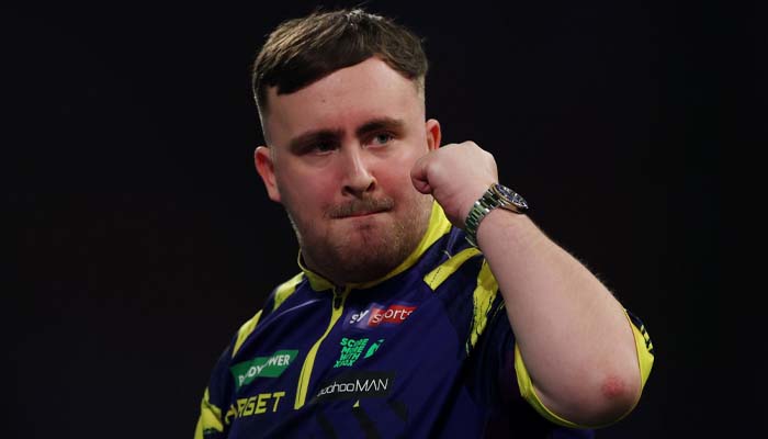 Luke Littler silences crowd, cruises to World Darts Championship final
