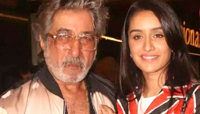 Shraddha Kapoor stops paps during Shakti Kapoors hospital visit