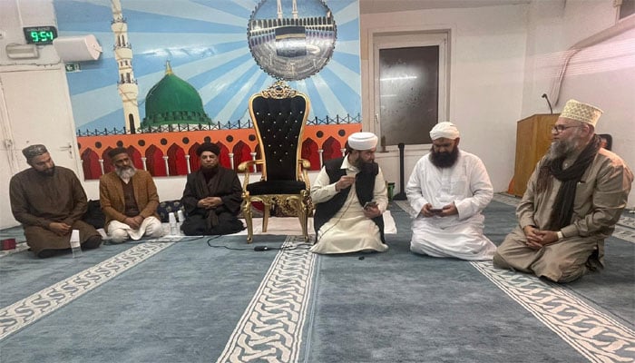 برسلز میں معراج النبیﷺ کانفرنس کا انعقاد، لوگوں کی بڑی تعداد شریک