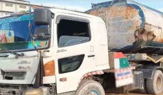 کراچی:  منگھوپیر میں واٹر ٹینکر کی ٹکر سے 5 سالہ بچہ جاں بحق