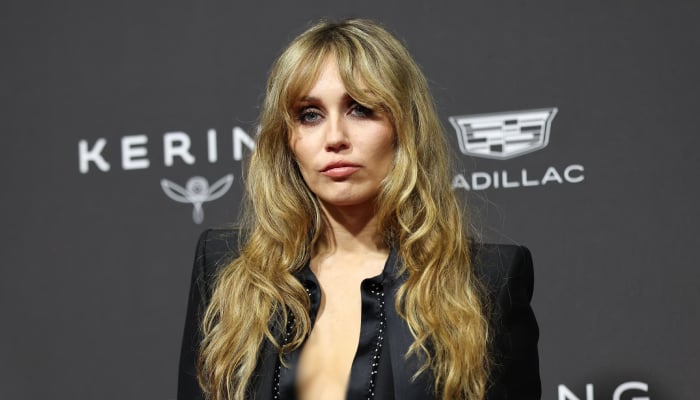 Miley Cyrus uses unexpectedly cool tactic to deal with yelling photographer