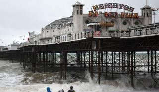 برطانیہ: برائٹن کے مشہور محل پیئر کو فروخت کیلئے پیش کرنے کی تیاریاں