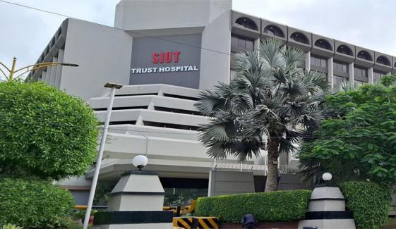 بعد از مرگ عطیہ سے دو افراد کے قرنیے کی پیوندکاری