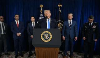 امریکی سینیٹ کا ٹرمپ کو وینزویلا میں مزید فوجی کارروائی سے روکنے کی جانب اہم قدم