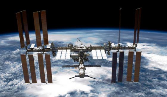 اسپیس میں خلاباز کی طبیعت خراب ہوگئی، عملے کی زمین پر واپسی کا فیصلہ