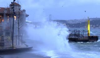 استنبول میں سمندری طوفان، بارش اور برف باری