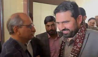 وزیر اعلیٰ خیبر پختونخوا سہیل آفریدی کی کراچی آمد، سعید غنی نے استقبال کیا 