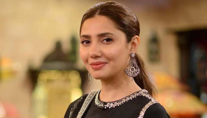 Mahira Khan steps up for young cancer patients with inspiring initiative