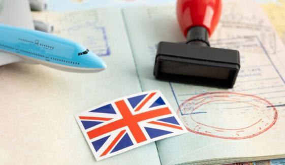 سخت امیگریشن قوانین، برطانوی ویزا درخواستوں میں نمایاں کمی
