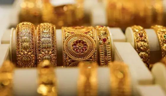 کاروباری ہفتے کے آخری روز فی تولہ سونا 3700 روپے مہنگا ہوگیا