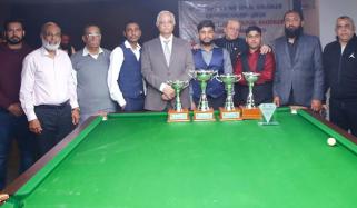 شاہ زیب رفیق نے قومی انڈر 21 اسنوکر چیمپئن شپ جیت لی