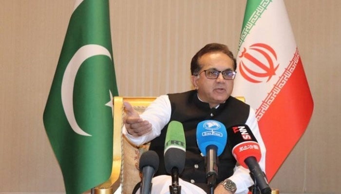 ایران میں پاکستانی سفیر مدثر ٹیپو(فائل فوٹو)۔