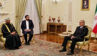 عمان کے وزیر خارجہ کا ایران کا دورہ، صدر سمیت اہم عہدے داروں سے ملاقات