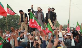 پی ٹی آئی کے جلسے سے پہلے مزارِ قائد اور اطراف میں پولیس کی بھاری نفری تعینات