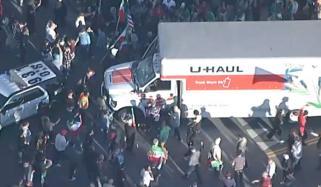 امریکا، ایران مخالف احتجاج میں ٹرک کی ٹکر سے مظاہرین زخمی