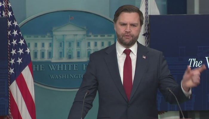 ایران کیخلاف حملے سے پہلے سفارتکاری کو موقع دینا چاہیے، نائب صدر