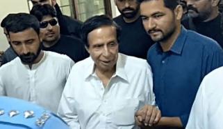  غیرقانونی بھرتیوں کا مقدمہ: چوہدری پرویز الہٰی کے وکیل نے ایک روزہ حاضری معافی کی درخواست دائر کردی