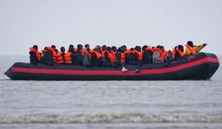 برطانوی دو تہائی ووٹرز غلط فہمی رکھتے ہیں کہ امیگریشن بڑھ رہی ہے: میڈیا رپورٹ