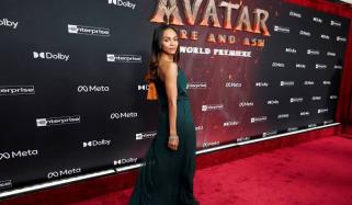 زوئے سالڈانا نے کمائی میں ٹام کروز اور وین جانسن کو بھی پیچھے چھوڑ دیا