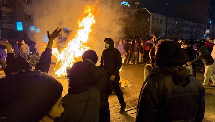 ایران میں پرتشدد مظاہروں کے باعث 2500 سے زائد افراد ہلاک ہوچکے ہیں۔ فوٹو: بشکریہ غیرملکی میڈیا