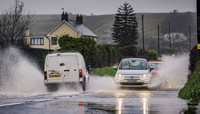 UK weather: Yellow warning extended amid flood risk