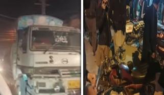 راولپنڈی: تیز رفتار ڈمپر نے 2 موٹرسائیکلوں کو ٹکر مار دی، لڑکی جاں بحق