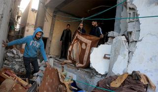 غزہ میں اسرائیلی فوج کے فضائی حملوں میں حماس رہنما سمیت 12 فلسطینی شہید 