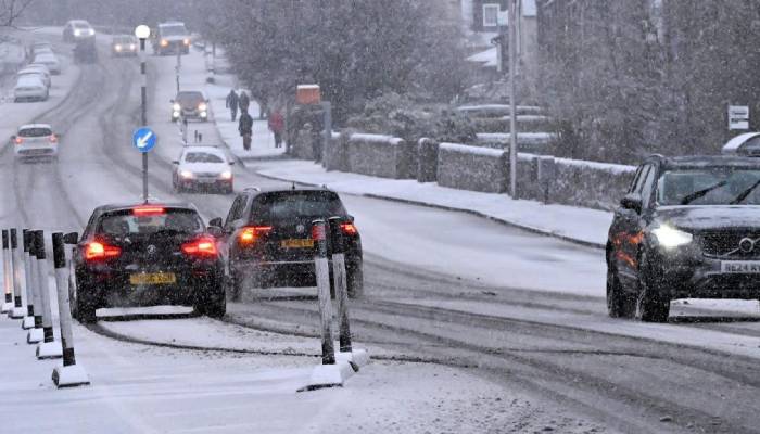 UK braces for cold snap, possible snow later this month