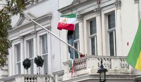 لندن، ایرانی سفارتخانے پر احتجاج، 4 افراد زخمی، 14 گرفتار