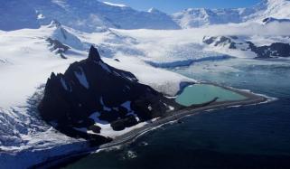 انٹارکٹیکا میں جمی برف کے نیچے خفیہ دنیا کی موجودگی کا انکشاف