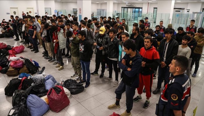 ترکیہ میں مزید 14 غیرقانونی افغان پناہ گزین گرفتار