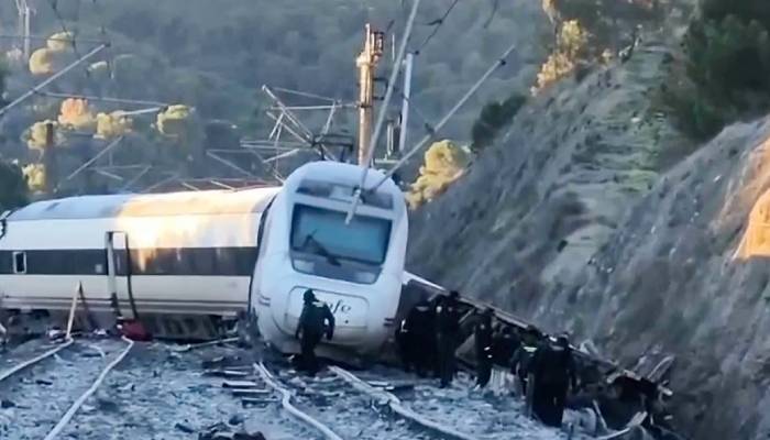 Spain train crash death toll hits 39 as rescue efforts continue