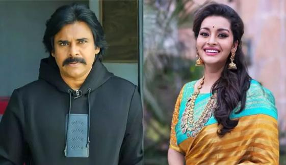 بھارتی اداکارہ کی صحافی سے تلخ کلامی، تبصروں پر طیش میں آگئیں