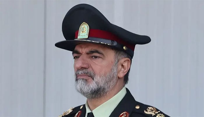 فسادات کرنے والے 3 دن میں خود کو پولیس کے حوالے کردیں، ایرانی پولیس چیف