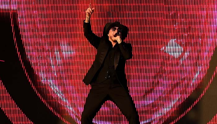 CFP National Championship: Pitbull lights up Indiana vs. Miami final