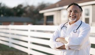 ری پبلکنز کو احساس ہوگیا ہے کہ وہ آزادانہ طور پر مڈٹرم الیکشن نہیں جیت سکتے: ڈاکٹرلالانی