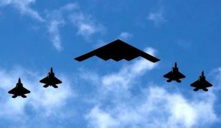 امریکی جنگی طیارے گرین لینڈ پہنچنا شروع