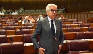 پاکستان کے استحکام کے لیے اب فیصلے کرنا ہوں گے: خواجہ آصف