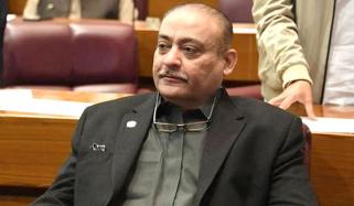 آپ کراچی کے دعوے دار نہ بنیں، غلطی آپ کی ہے، بلڈنگ آپ نے بنائی: عبدالقادر پٹیل