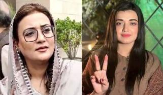 فلک جاوید کے وکیل کی عظمیٰ بخاری کی گواہی ریکارڈ کرنے کی مخالفت