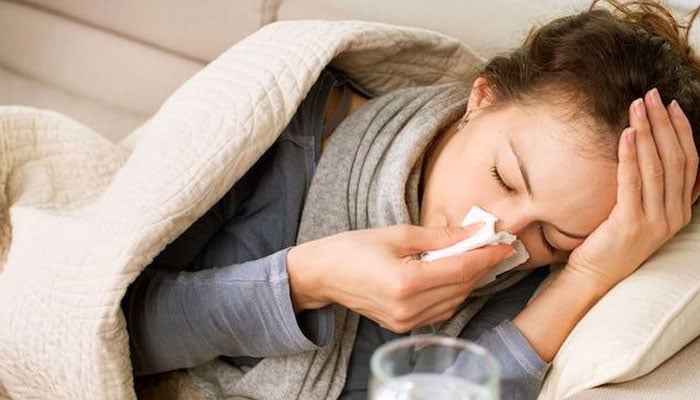 موسم سرما کے دوران وٹامن ڈی کے سپلیمنٹس لینے سے فلو سے محفوظ رہنے میں کافی مدد مل سکتی ہے۔