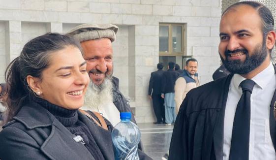 اقدام قتل اور دہشت گردی کا کیس: ایمان مزاری اور ہادی علی چٹھہ کی حفاظتی ضمانت منظور