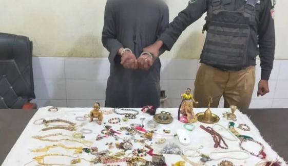 کراچی، مندر سے مورتیاں، چاندی اور نقدی چرانے والا ملزم گرفتار