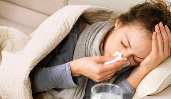 سردیوں میں روزانہ وٹامن ڈی کی ڈوز فلو سے بچاؤ میں مددگار ثابت ہو سکتی ہے، تحقیق