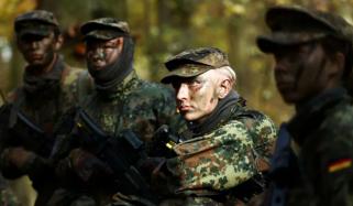 جرمنی یورپ کی ’مضبوط ترین فوج‘ بنانے کی کوشش کیوں کر رہا ہے؟