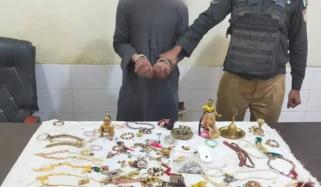 کراچی، مندر سے مورتیاں، چاندی اور نقدی چرانے والا ملزم گرفتار